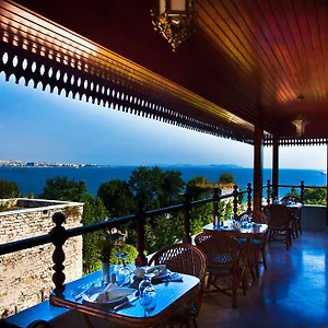 Valide Sultan Konagi Istanbul